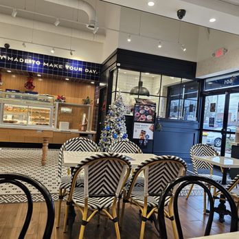 Paris Baguette - Bakeries Near Me - Plainsboro, New Jersey Paris Baguette - Bakeries Near Me - Plainsboro, New Jersey
