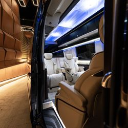 Fame Ride - Car Service Miami. Sprinter, Airport Miami Car Service, Port Miami Limo Service, Hourly Service, Limo Service Miami