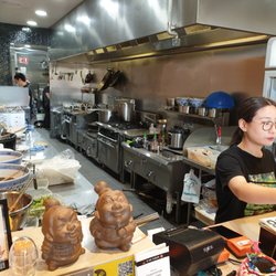 Xi'an Fusion - Busy kitchen