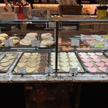 The Gingerbread Factory - More cookies with their fantastic cinnamon rolls - Bakeries Near Me - Leavenworth, Washington