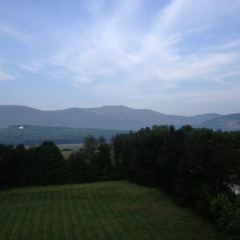 North Conway Mountain Inn - Hotels Near Me - North Conway, New Hampshire North Conway Mountain Inn - Hotels Near Me - North Conway, New Hampshire