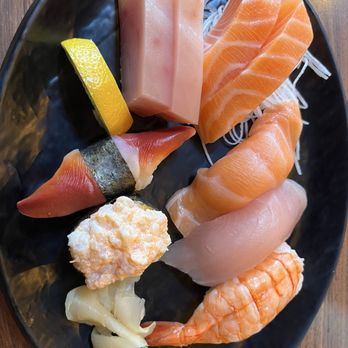 Sushi California - Sashimi/Sushi combo - Japanese Near Me - Vancouver, British Columbia Sushi California - Sashimi/Sushi combo - Japanese Near Me - Vancouver, British Columbia