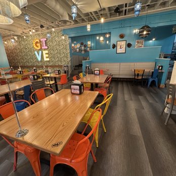 Tacos 4 Life - Dining Area - Tacos Near Me - Ballwin, Missouri