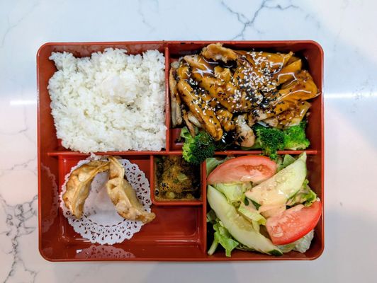 Crane & Elephant by null