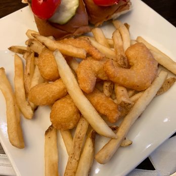 Dave & Buster's Ala Moana - Monday Kids eat free! - Arcades Near Me - Honolulu, Hawaii