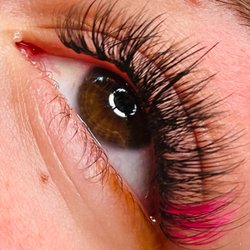 Illusions Salon & Spa - Lashes