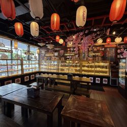 MaMa YaTai Donut - They renovated a bit. Opened up the space as more of a grab & go and more seating. Still cute!