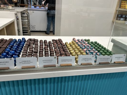 Exquisito Chocolates by null