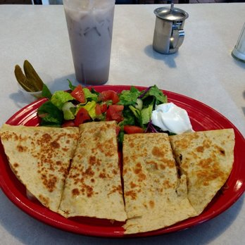 Golfo De Fonseca Restaurant - Carnitas Quesadilla Mmm... good - Mexican Near Me - Los Angeles, California