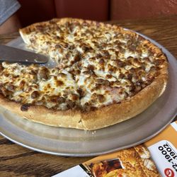 Milano's Pizza - Meat pizza