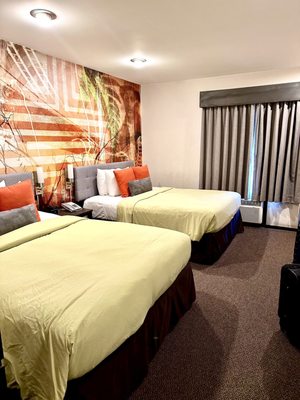 The Tangerine - a Burbank Hotel by null