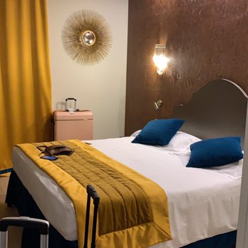 Grand Hotel Palatino - Our king size bed was very comfy - Hotels Near Me - Rome, RM Grand Hotel Palatino - Our king size bed was very comfy - Hotels Near Me - Rome, RM