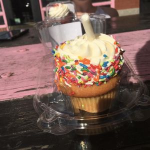 Photo of NoRA Cupcake Company - Middletown, CT, United States. Funfetti Cupcake
