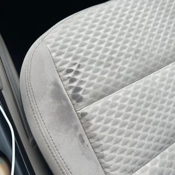 Valvoline Express Care - Complete oil mess all over my passenger seat. Absolutely ridiculous. - Auto Repair Near Me - Falls Church, Virginia Valvoline Express Care - Complete oil mess all over my passenger seat. Absolutely ridiculous. - Auto Repair Near Me - Falls Church, Virginia