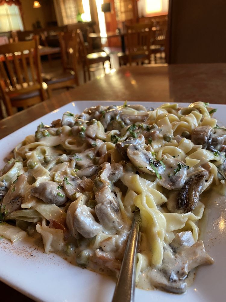 LA CUCINA RISTORANTE & PIZZERIA Updated October 2024 64 Photos