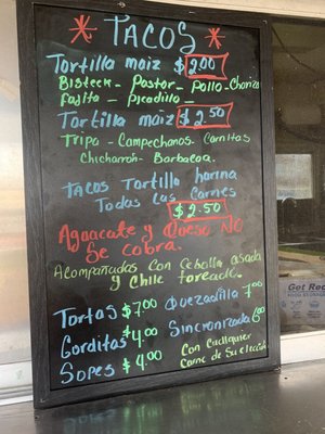 Tacos Lyly's by null