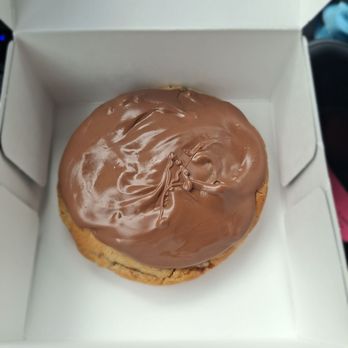 Crave Cookies - Chocolate turtle - Patisserie/Cake Shop Near Me - Berwyn, Illinois Crave Cookies - Chocolate turtle - Patisserie/Cake Shop Near Me - Berwyn, Illinois