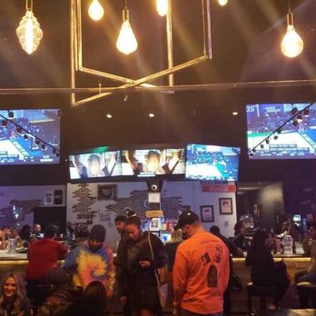 Post Oak Ice House - Inside - Sports Bars Near Me - Houston, Texas Post Oak Ice House - Inside - Sports Bars Near Me - Houston, Texas