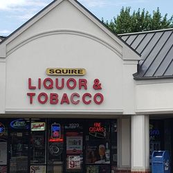 Squire Liquor & Tobacco - Exterior