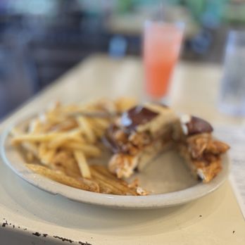 The Toasted Yolk Cafe - Breakfast & Brunch Near Me - Fleming Island, Florida