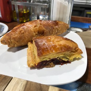 La Esquina del Pan con Bistec 2 - Delicious pastries - Cuban Near Me - Miami, Florida La Esquina del Pan con Bistec 2 - Delicious pastries - Cuban Near Me - Miami, Florida