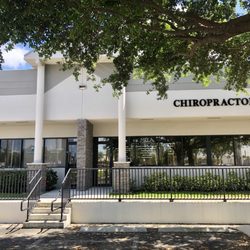 Sports Chiropractic and Rehab - Front of the building