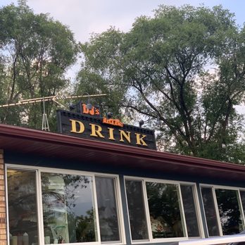 DJ's In The Drink - DJs in the Drink - Pizza Near Me - Lake Geneva, Wisconsin DJ's In The Drink - DJs in the Drink - Pizza Near Me - Lake Geneva, Wisconsin