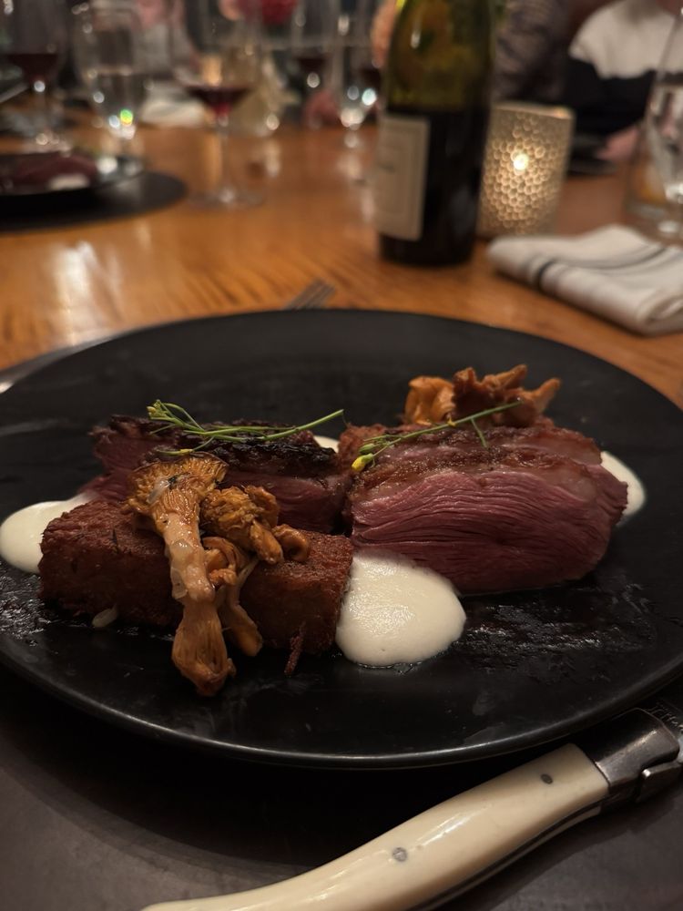 SoLo Farm & Table Logo