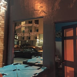 Hail Stone Ice - The outside of the store !