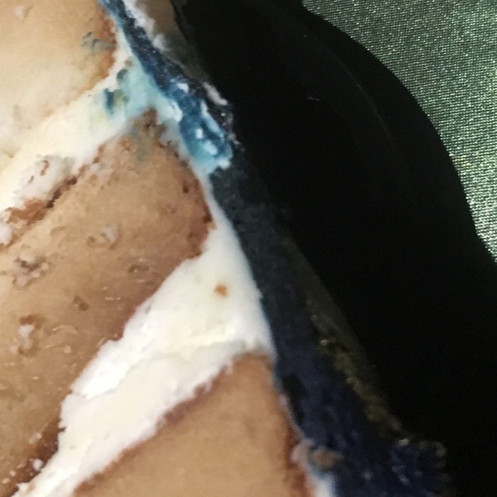 Kat's Cakes - Teal/blue icing when I had ordered a forest green. - Custom Cakes Near Me Kat's Cakes - Teal/blue icing when I had ordered a forest green. - Custom Cakes Near Me
