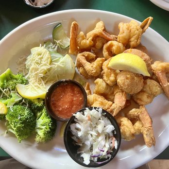 Austin's Cattle - Fried shrimp with slaw and veggies - New American Near Me - Valdosta, Georgia