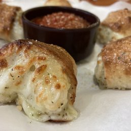 Italian Garlic Knots Italian Garlic Knots