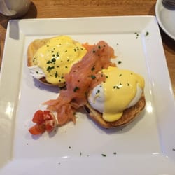 Cafe Sparks Smithfield - Eggs benedict with smoked salmon