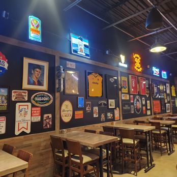 Dom's Dive Bar - Dive Bars Near Me - Charlotte, North Carolina Dom's Dive Bar - Dive Bars Near Me - Charlotte, North Carolina