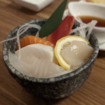 August 8 - snapper, white tuna, salmon, surf clam, scaalop :D - Japanese Near Me - Brampton, Ontario