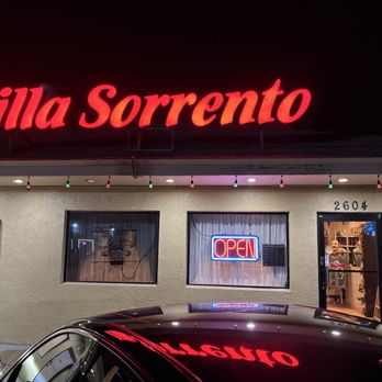 Villa Sorrento Cafe - Outside view - Italian Near Me - Bradenton, Florida