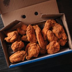 Pizza 73 - Golden Crispy Spicy Wings