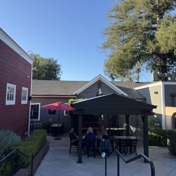 Dar Restaurant And Bar - Back patio - Mediterranean Near Me - Los Gatos, California Dar Restaurant And Bar - Back patio - Mediterranean Near Me - Los Gatos, California