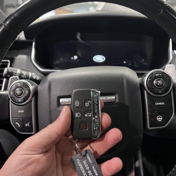 Smart Locksmith - 2016 Land Rover new key made - Keys & Locksmiths Near Me - Nashville, Tennessee Smart Locksmith - 2016 Land Rover new key made - Keys & Locksmiths Near Me - Nashville, Tennessee