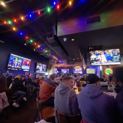 The Avenue Sports Grill - Inside