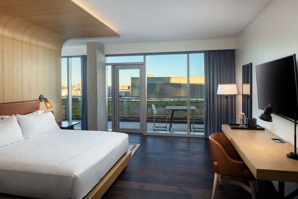 Canopy by Hilton Baltimore Harbor Point by null