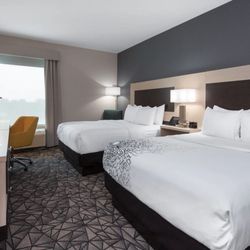 La Quinta Inn & Suites by Wyndham