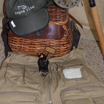 Rogue River Lodge At Snag Patch - Try fly fishing at Rogue River Lodge - Hotels Near Me - Gold Beach, Oregon Rogue River Lodge At Snag Patch - Try fly fishing at Rogue River Lodge - Hotels Near Me - Gold Beach, Oregon