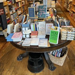 Watchung Booksellers - Picture of the inside