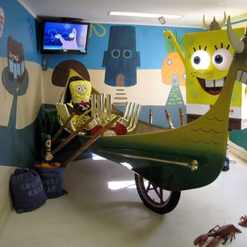 Volo Museum - Who lives in pineapple under the sea? - Museums Near Me - Volo, Illinois