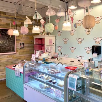 The Flying Cupcake  - Cotton candy decorations - Bakeries Near Me - Indianapolis, Indiana