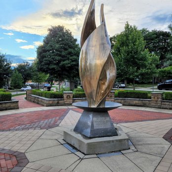Memorial Park - Landmarks & Historical Buildings Near Me - Arlington Heights, Illinois
