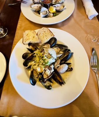 Locals Restaurant by null