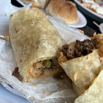 Guajillo Restaurant Bell - Burrito de asada - Mexican Near Me - Bell Gardens, California Guajillo Restaurant Bell - Burrito de asada - Mexican Near Me - Bell Gardens, California
