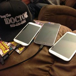 Tony The iDoctor - Fix your phone charging port